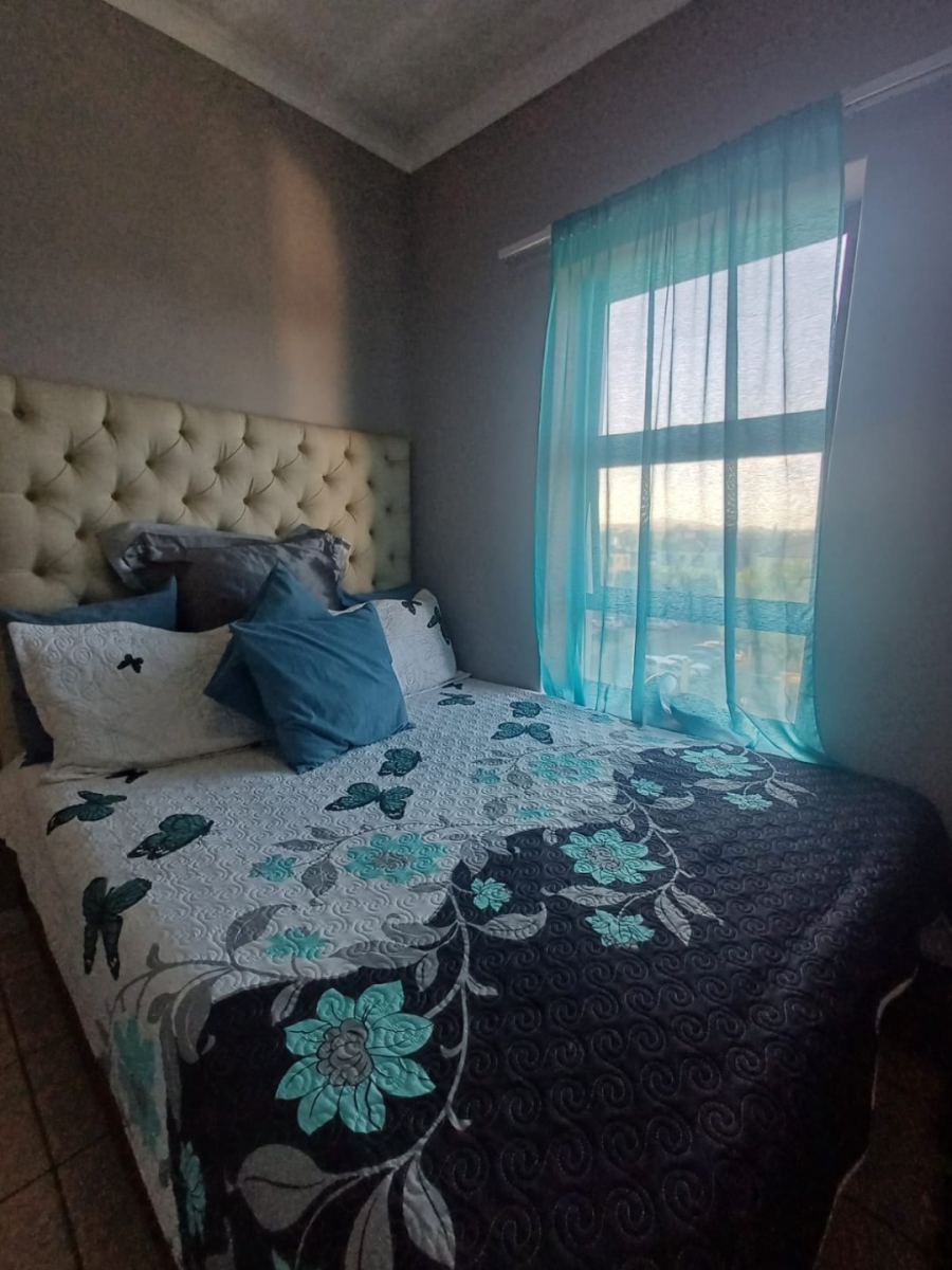 2 Bedroom Property for Sale in Brackenfell Central Western Cape